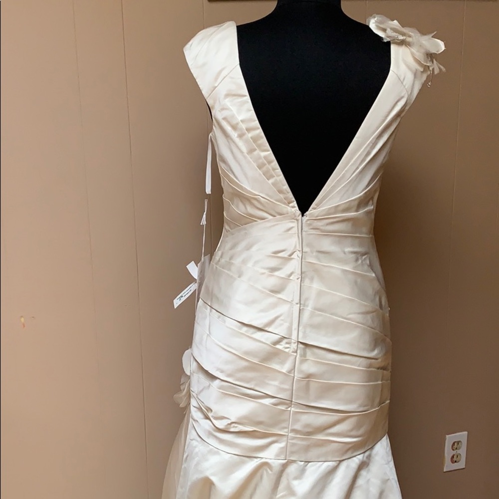 NWOT Watters Wedding Dress — Eggshell White - Picture 7 of 8